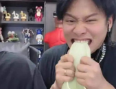 网红小杨哥吃瓜事件视频,揭秘网络红人的争议瞬间