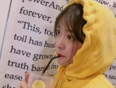 抖音网红猫儿吃瓜,萌态十足引网友爆笑